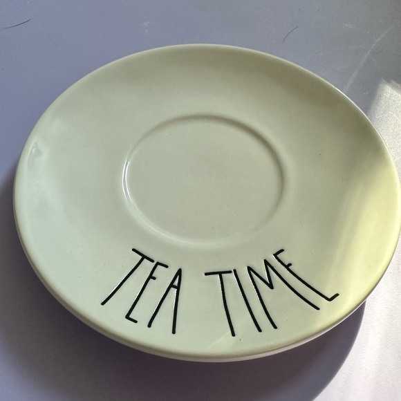 Rae Dunn Alice and wonderland tea cup ☕️ and saucer. NWT 🇺🇸 - Picture 2 of 4